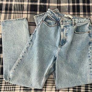 Abercrombie & Fitch Light 90’s Straight Ultra High Rise Jeans